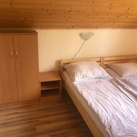 Zalakarosi Egerfa Nyaralohaz Foeldszinti Es Emeleti Apartman Exteriér fotografie