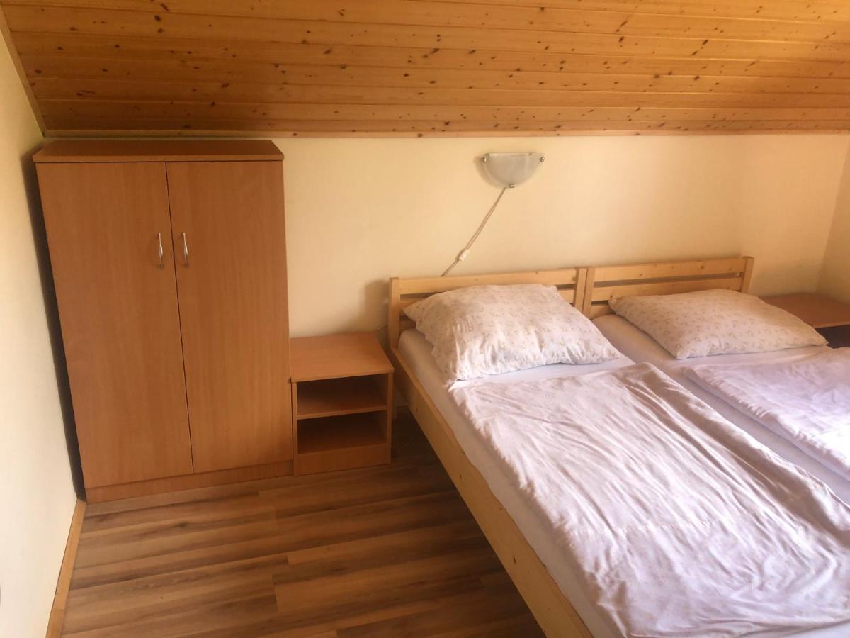 Zalakarosi Egerfa Nyaralohaz Foeldszinti Es Emeleti Apartman Exteriér fotografie