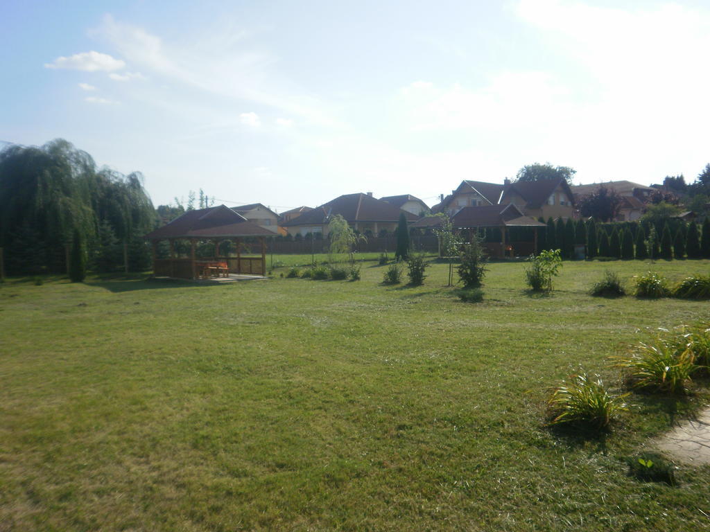 Zalakarosi Egerfa Nyaralohaz Foeldszinti Es Emeleti Apartman Exteriér fotografie