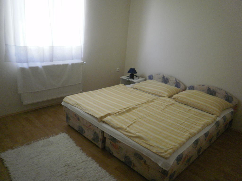 Zalakarosi Egerfa Nyaralohaz Foeldszinti Es Emeleti Apartman Exteriér fotografie